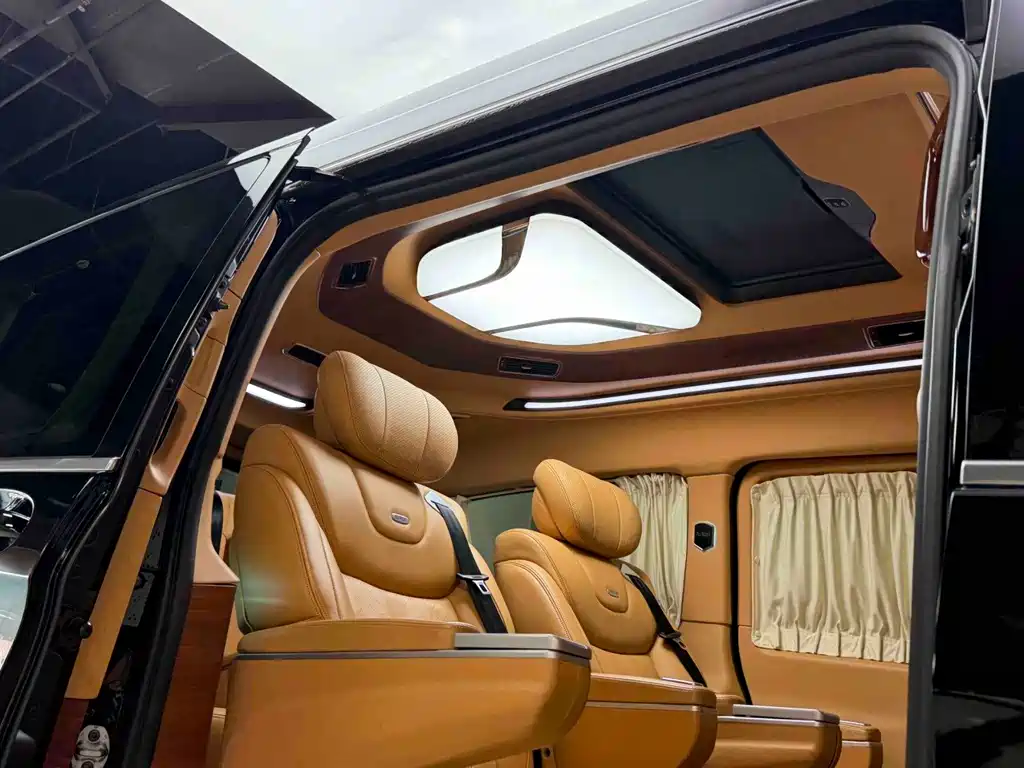 Mercedes-Benz V-Class — миниатюра 8