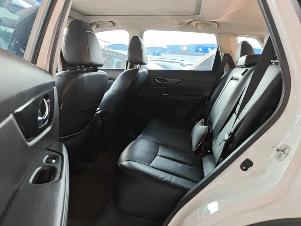 Nissan X-Trail — миниатюра 17