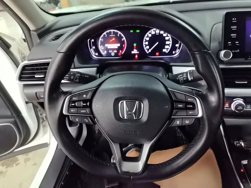 Honda Accord — миниатюра 11