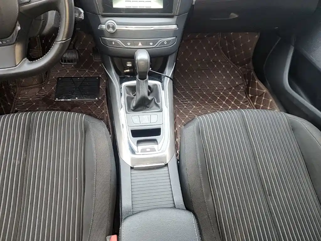 Peugeot 408 — миниатюра 14