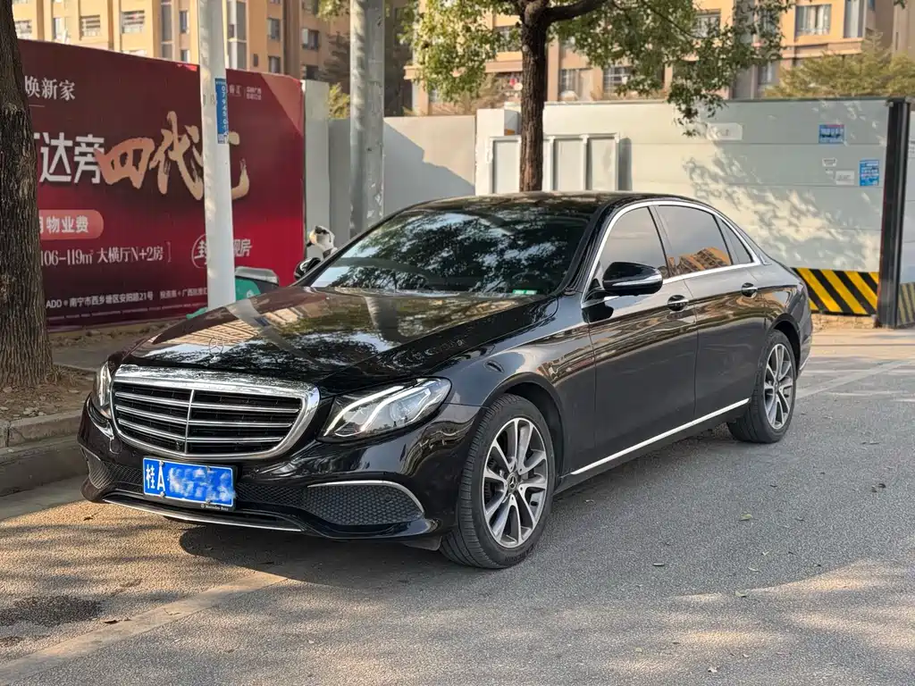 MERCEDES-BENZ E CLASS