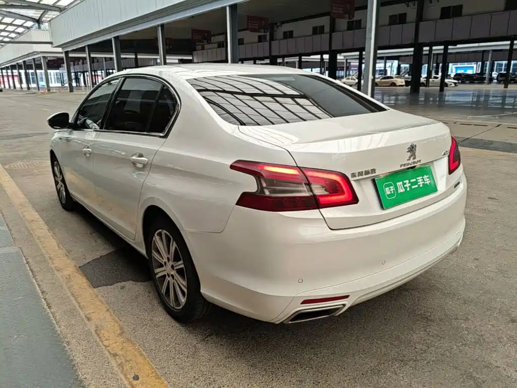 Peugeot 408 — миниатюра 5