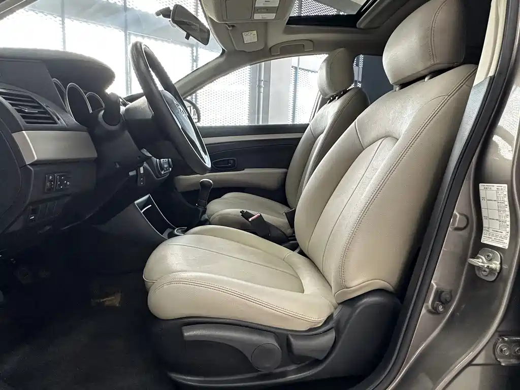Nissan Sylphy — миниатюра 9