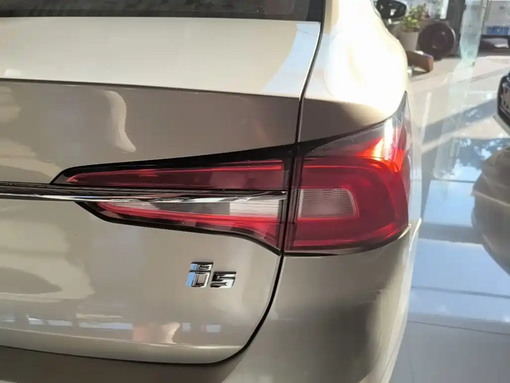 Roewe i5 — миниатюра 8