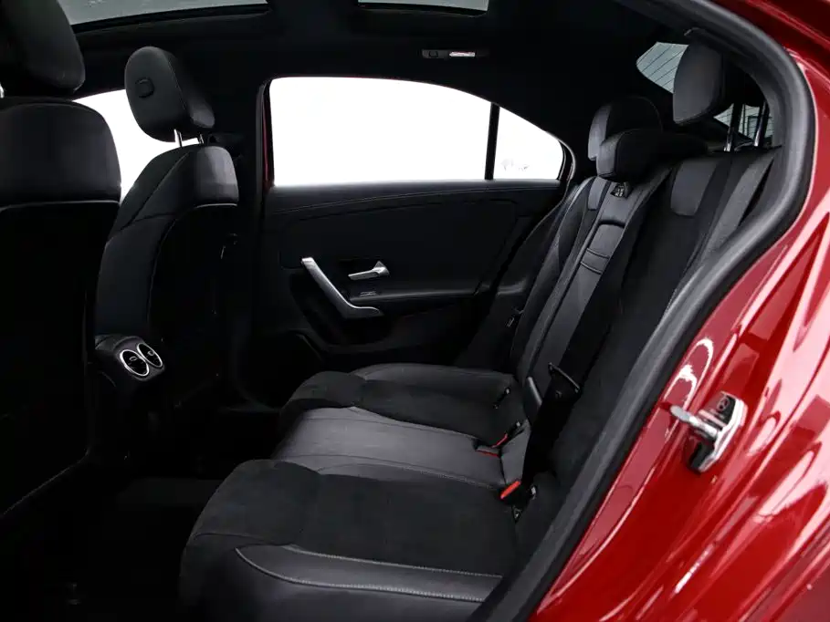 Mercedes-Benz A-Class — миниатюра 16