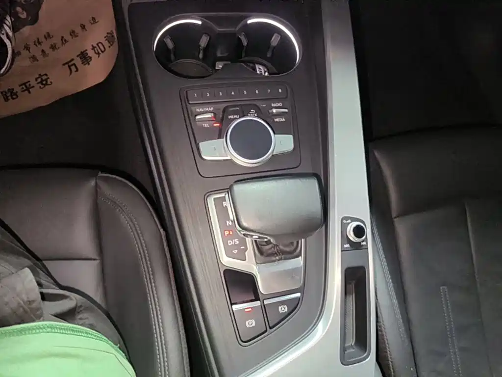 Audi A4L — миниатюра 14