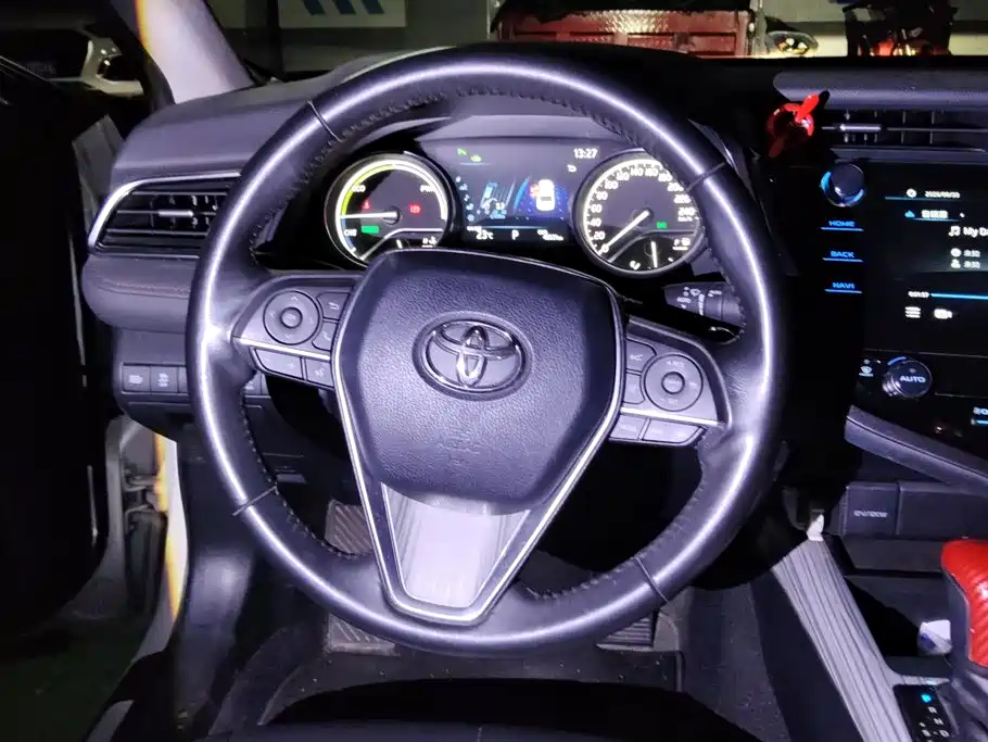Toyota Camry — миниатюра 15