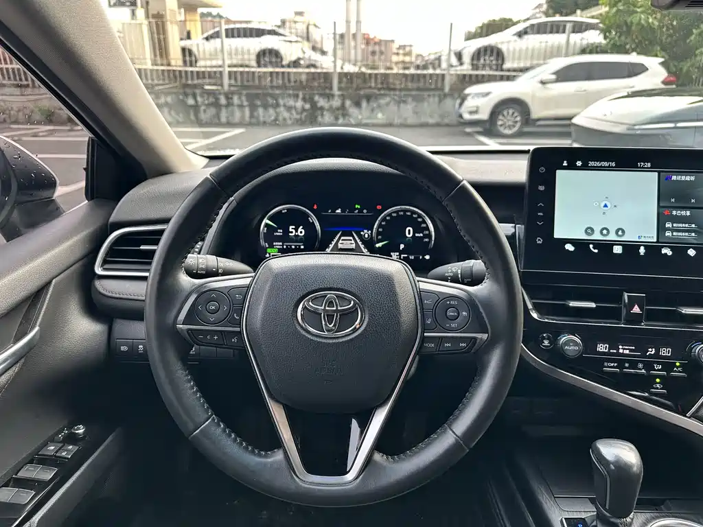 Toyota Camry 2021 2.5HG Luxury
