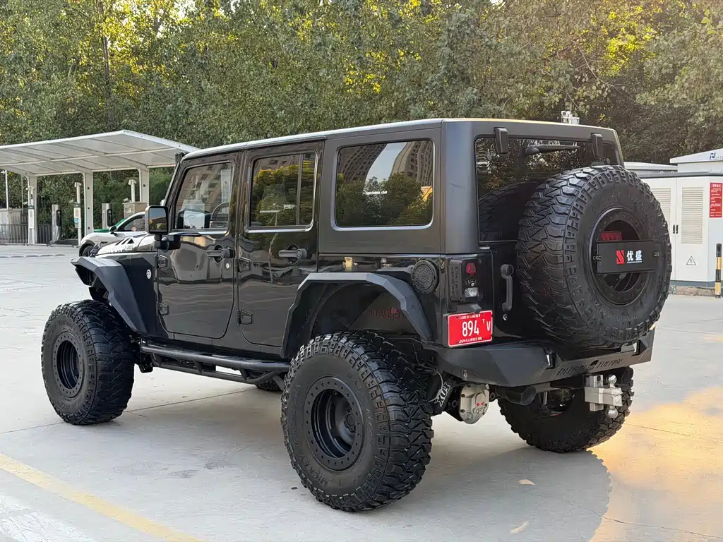 Jeep Wrangler — миниатюра 6