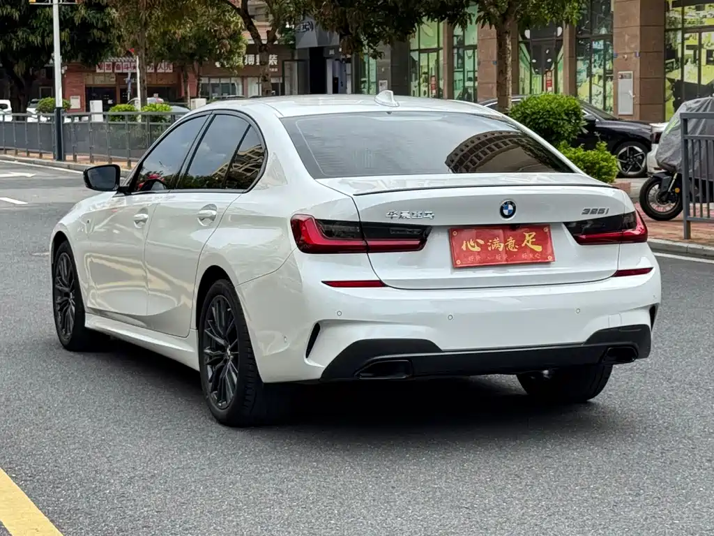 BMW 3 Series — миниатюра 6