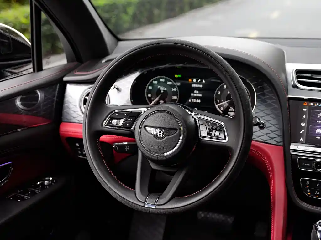 Bentley Bentayga — миниатюра 19