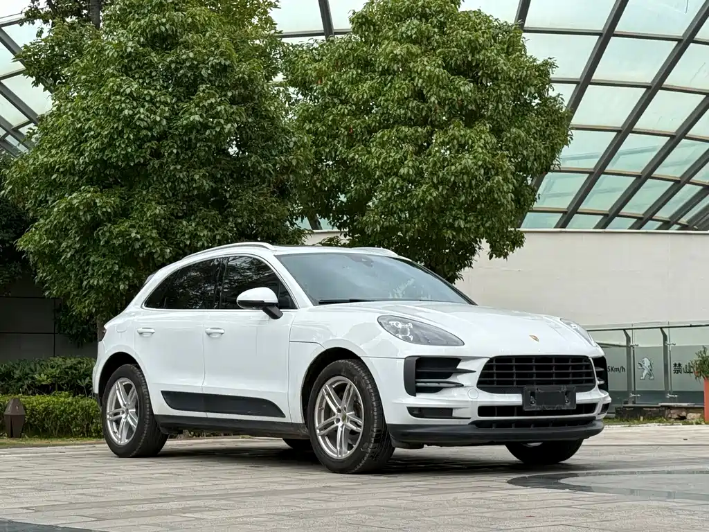 Porsche Macan — миниатюра 3