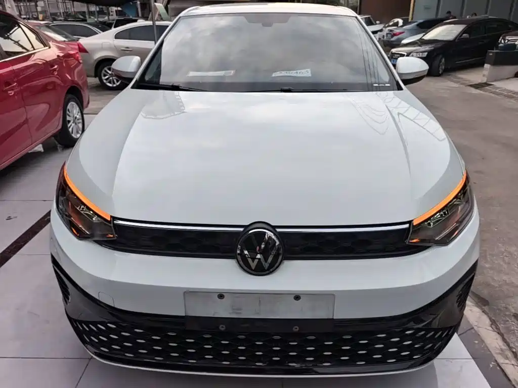 Volkswagen Lavida — миниатюра 3