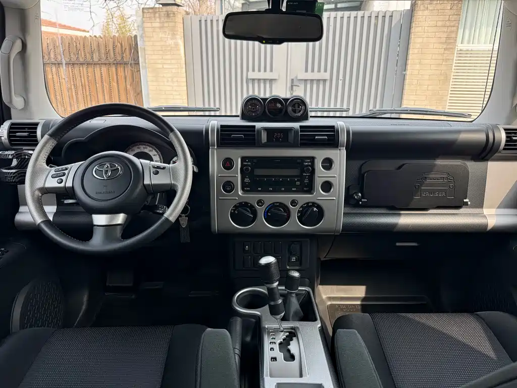 Toyota FJ Cruiser FJ 2019 4.0L AT