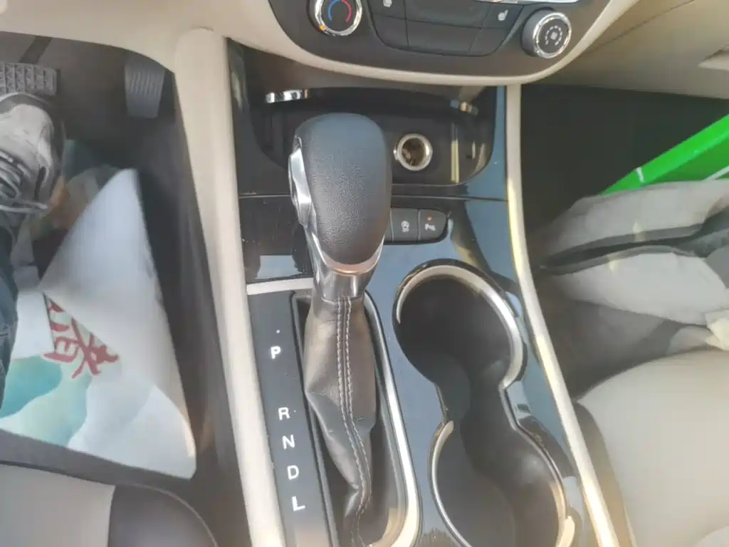 Buick Verano — миниатюра 14