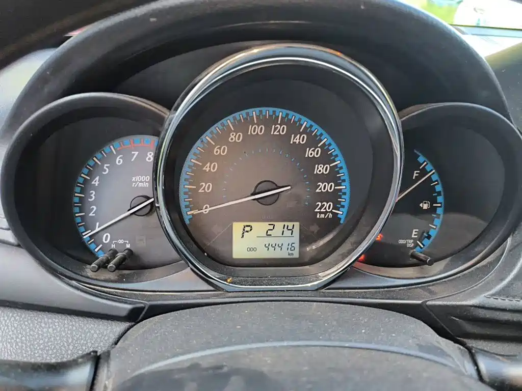 Toyota Yaris L — миниатюра 7