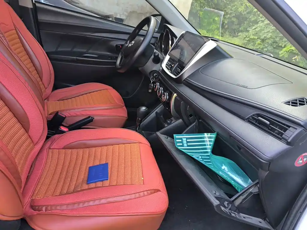 Toyota Yaris L — миниатюра 19