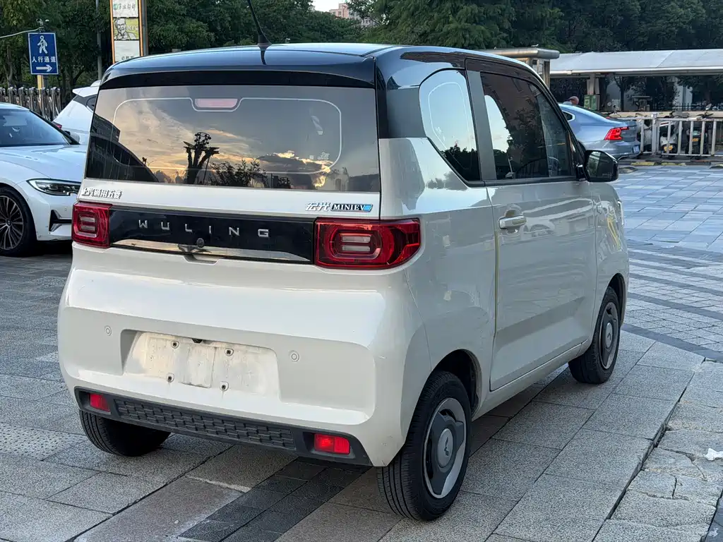Wuling MINIEV — миниатюра 7