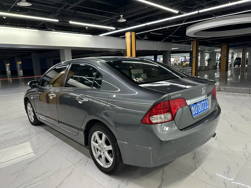 Honda Civic — миниатюра 6