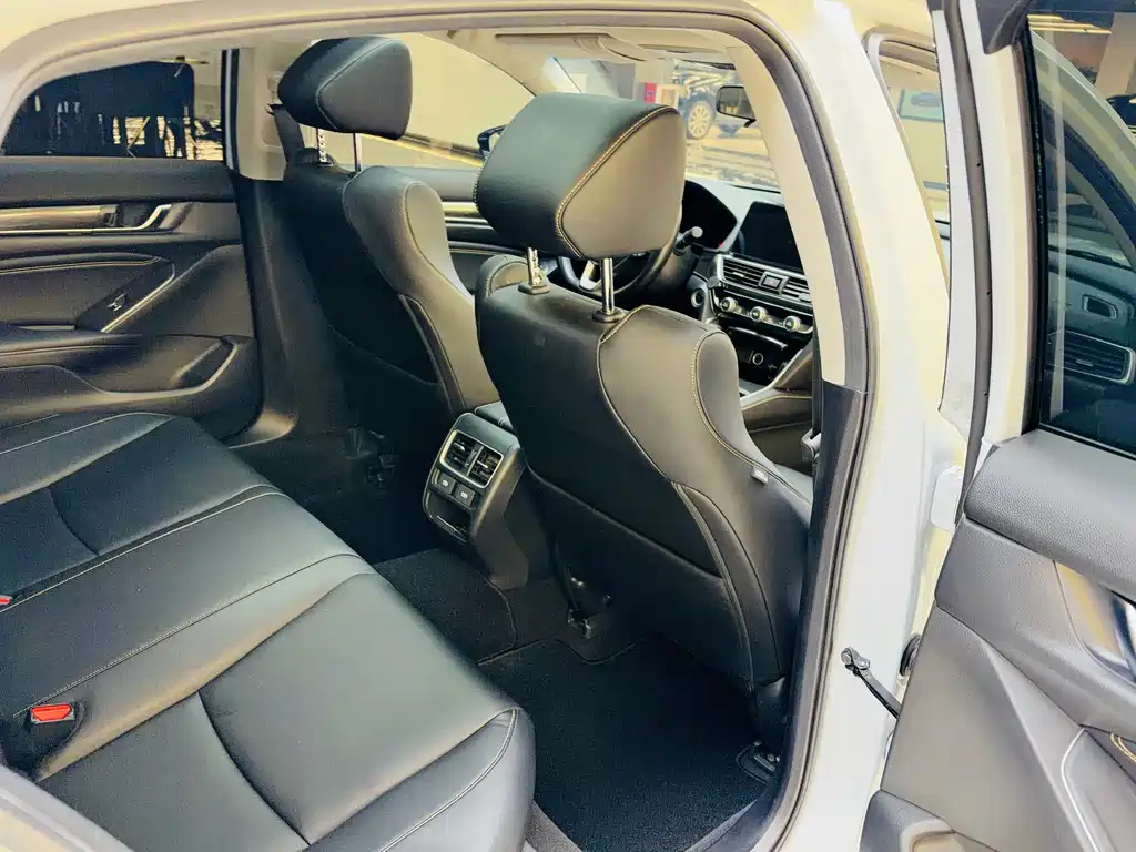Honda Accord — миниатюра 21