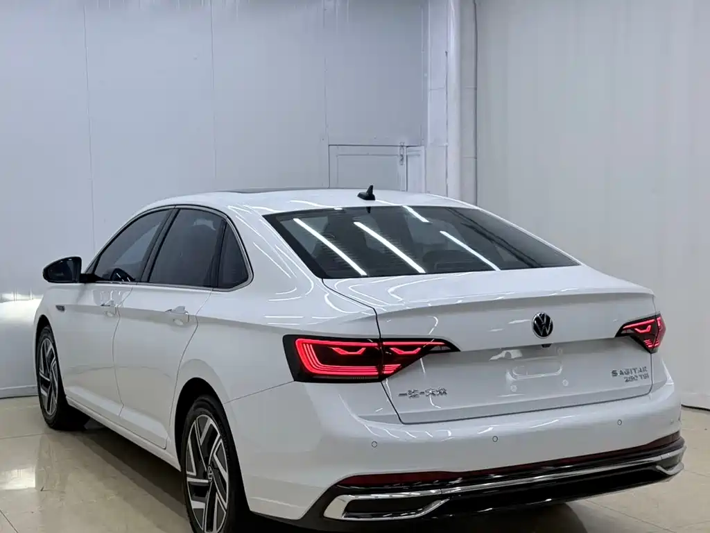 Volkswagen Sagitar — миниатюра 6