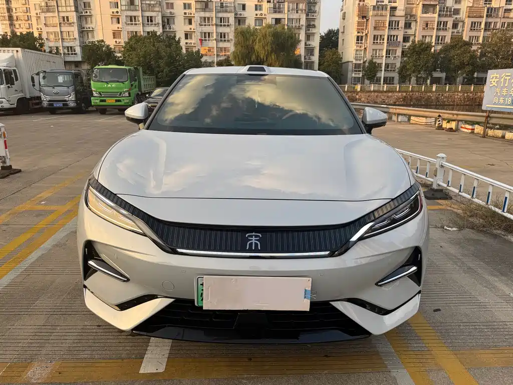 BYD L EV — миниатюра 2