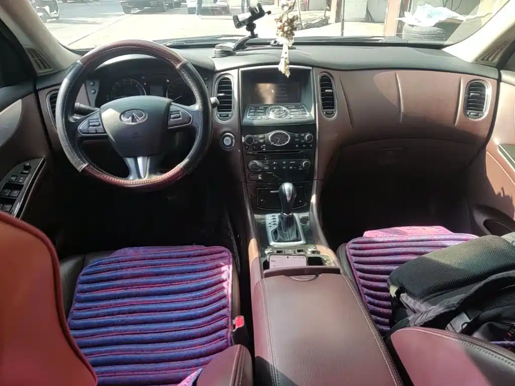 Infiniti QX50 — миниатюра 10