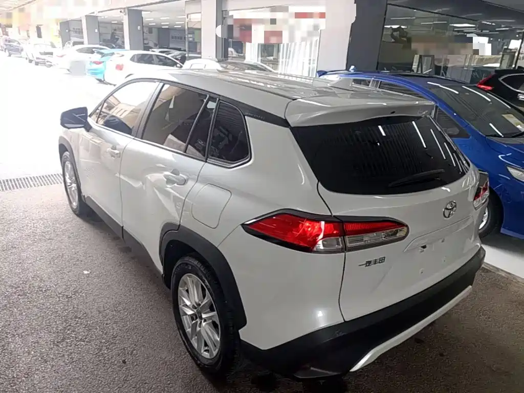 Toyota Corolla Cross — миниатюра 5