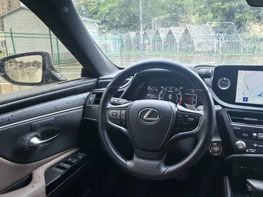 Lexus ES — миниатюра 15