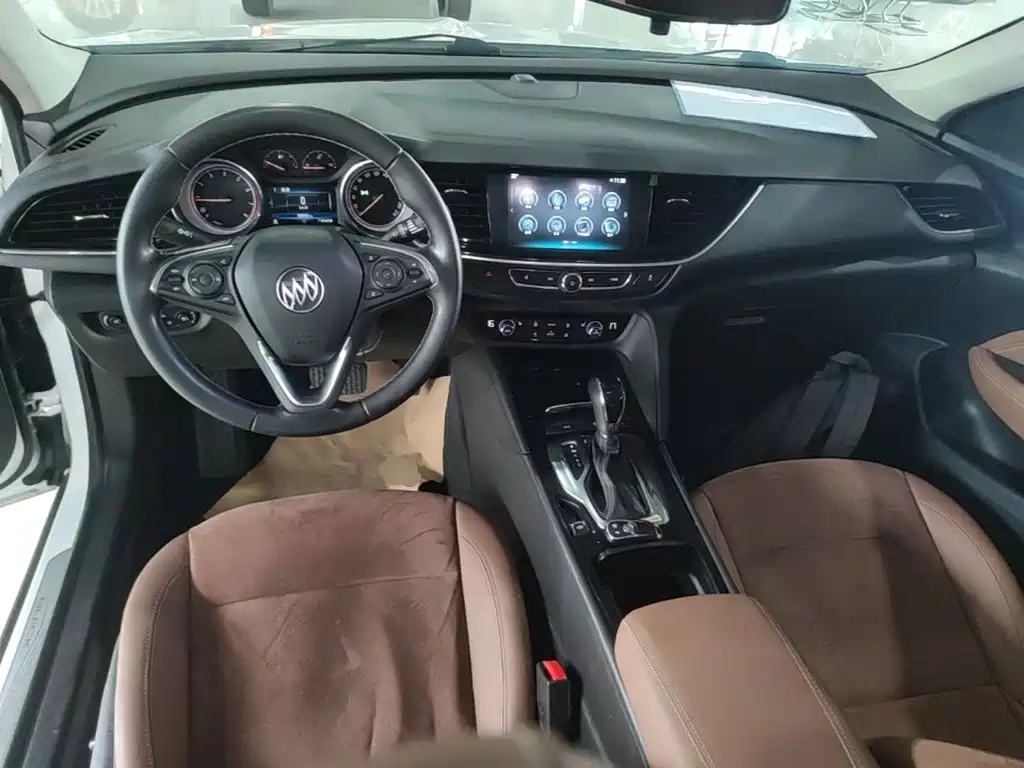 Buick Regal — миниатюра 6