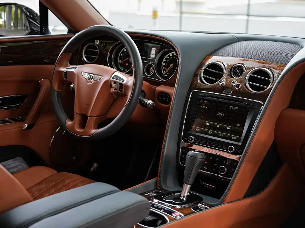 Bentley Flying Spur — миниатюра 7