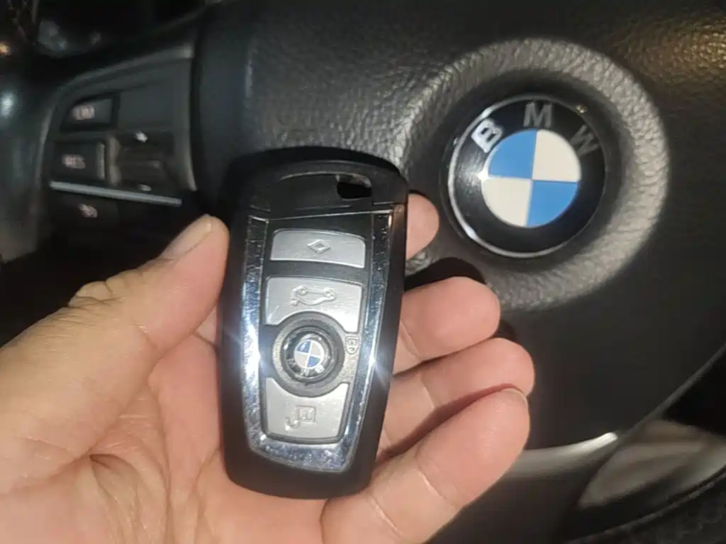 BMW 5 Series — миниатюра 9