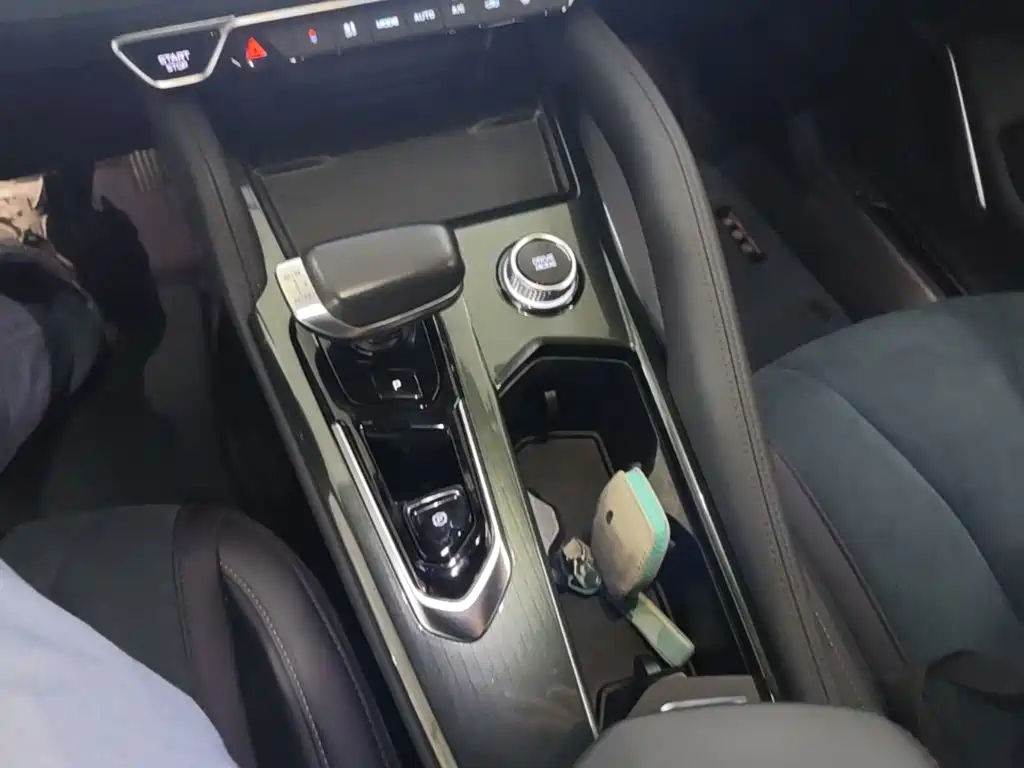 Geely Xingyue L — миниатюра 14