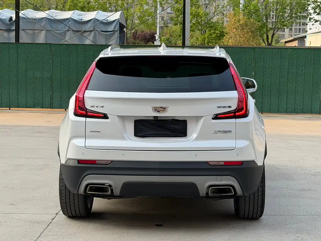 Cadillac XT4 2018 28T