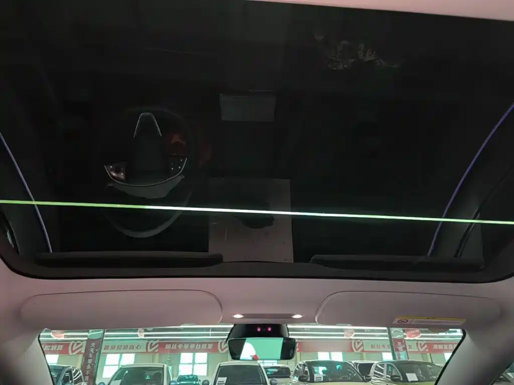 Tesla Model 3 — миниатюра 18