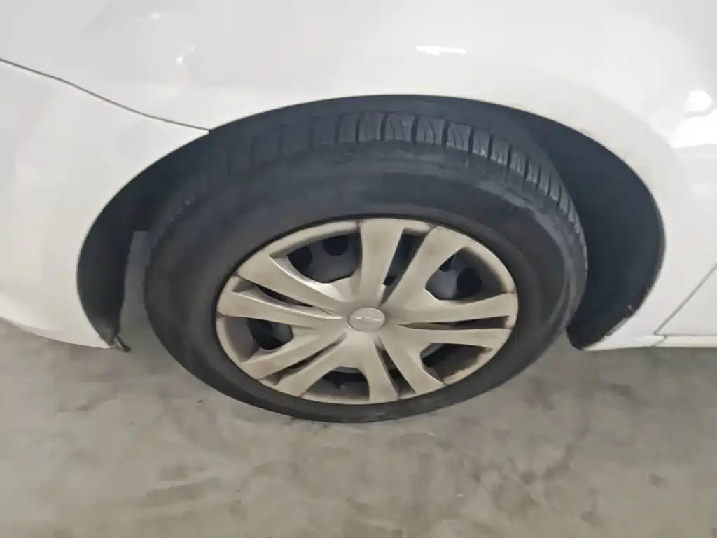 Chevrolet Aveo — миниатюра 23