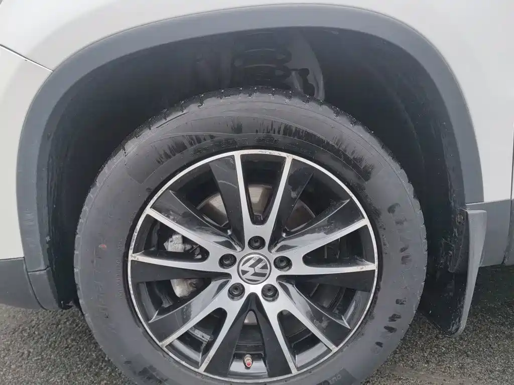 Volkswagen Tiguan — миниатюра 9
