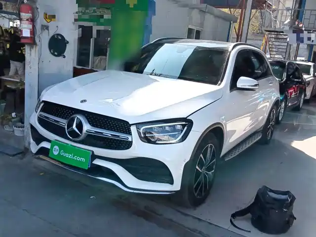 MERCEDES BENZ GLC
