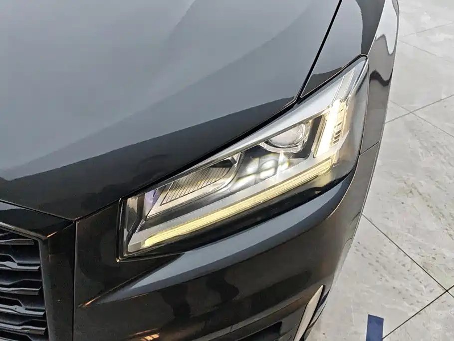Audi Q2L — миниатюра 5