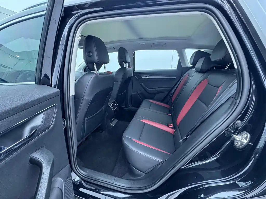 Skoda Karoq — миниатюра 10