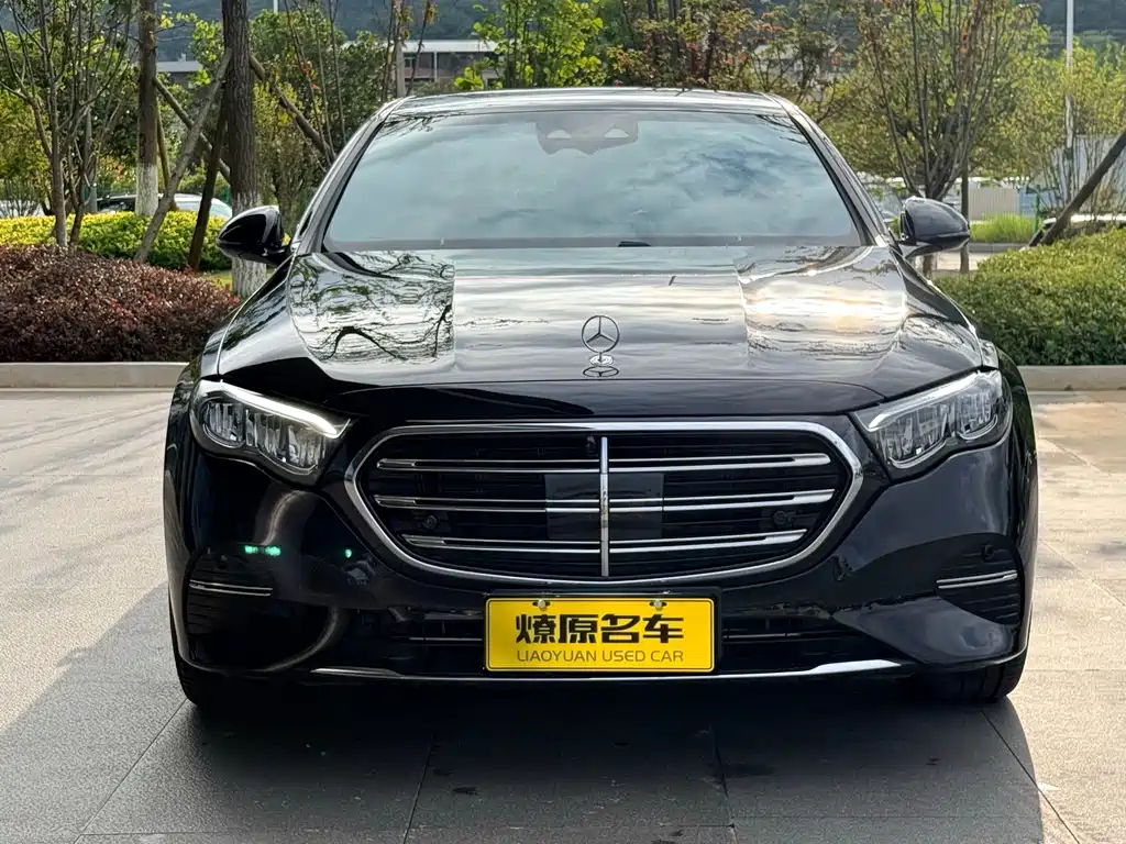 Mercedes-Benz E-Class — миниатюра 2
