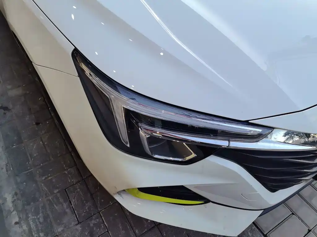 Roewe i6 MAX New Energy — миниатюра 7