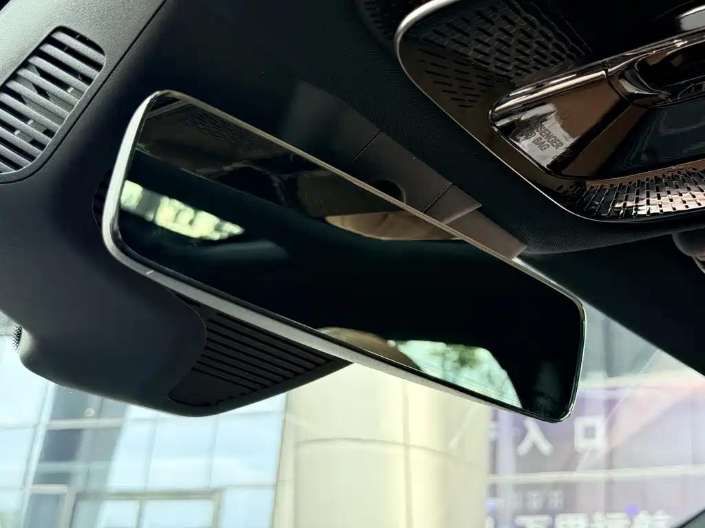 Mercedes-Benz E-Class — миниатюра 26