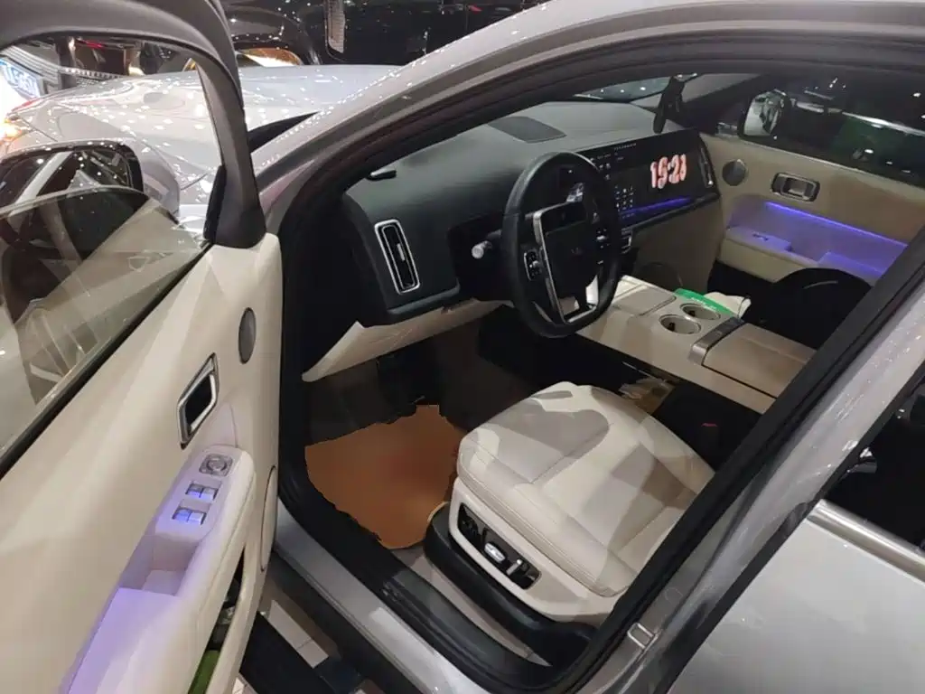 Li Auto Li L9 — миниатюра 16
