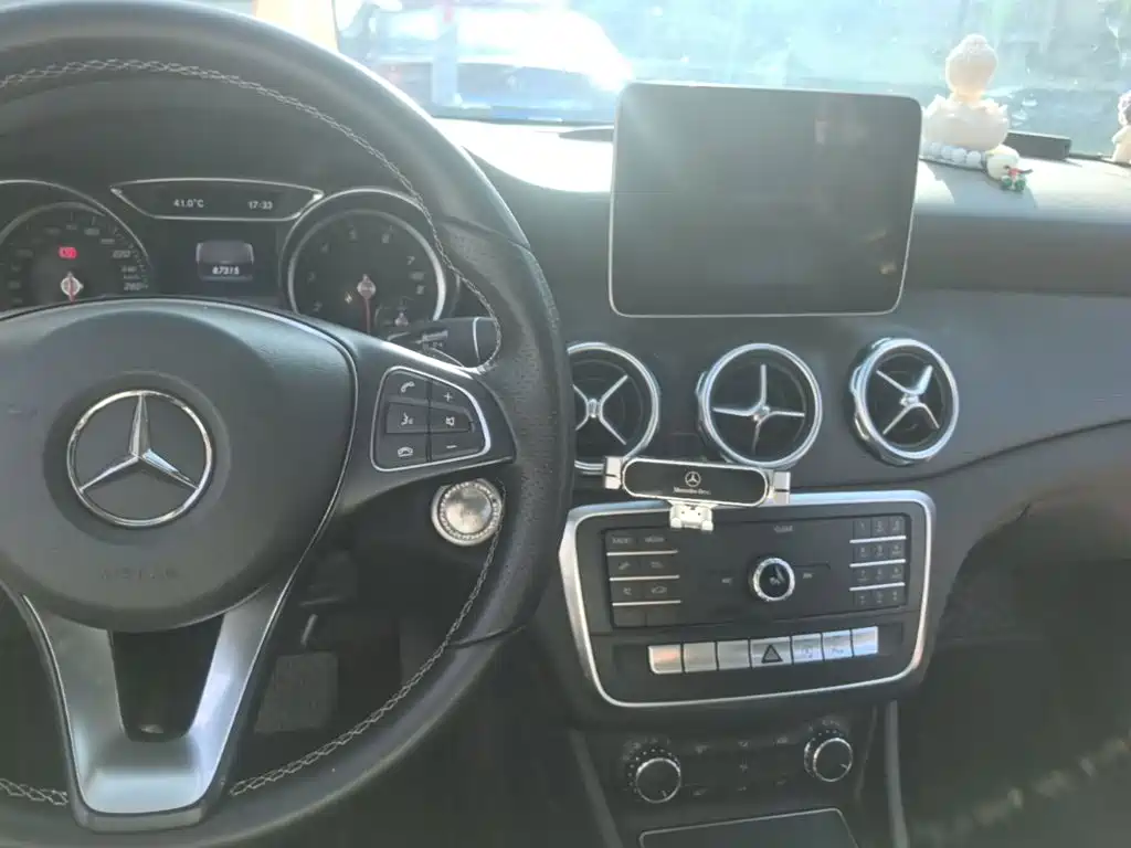 Mercedes-Benz GLA — миниатюра 10