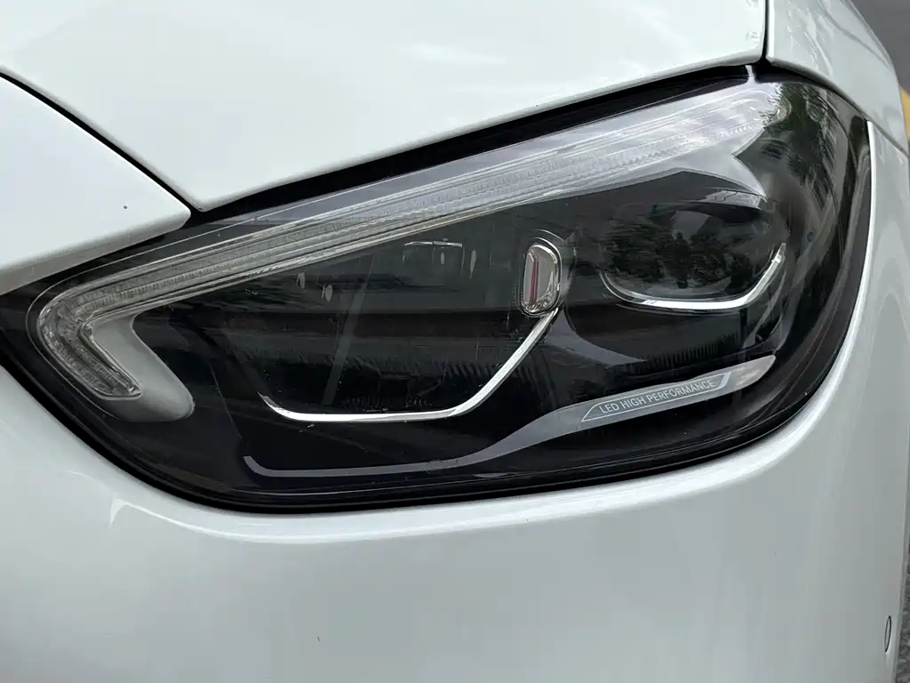 Mercedes-Benz C-Class — миниатюра 15