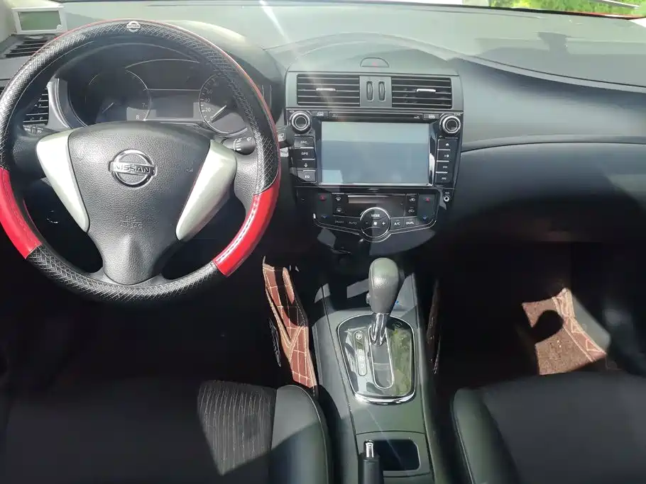 Nissan Tiida — миниатюра 12