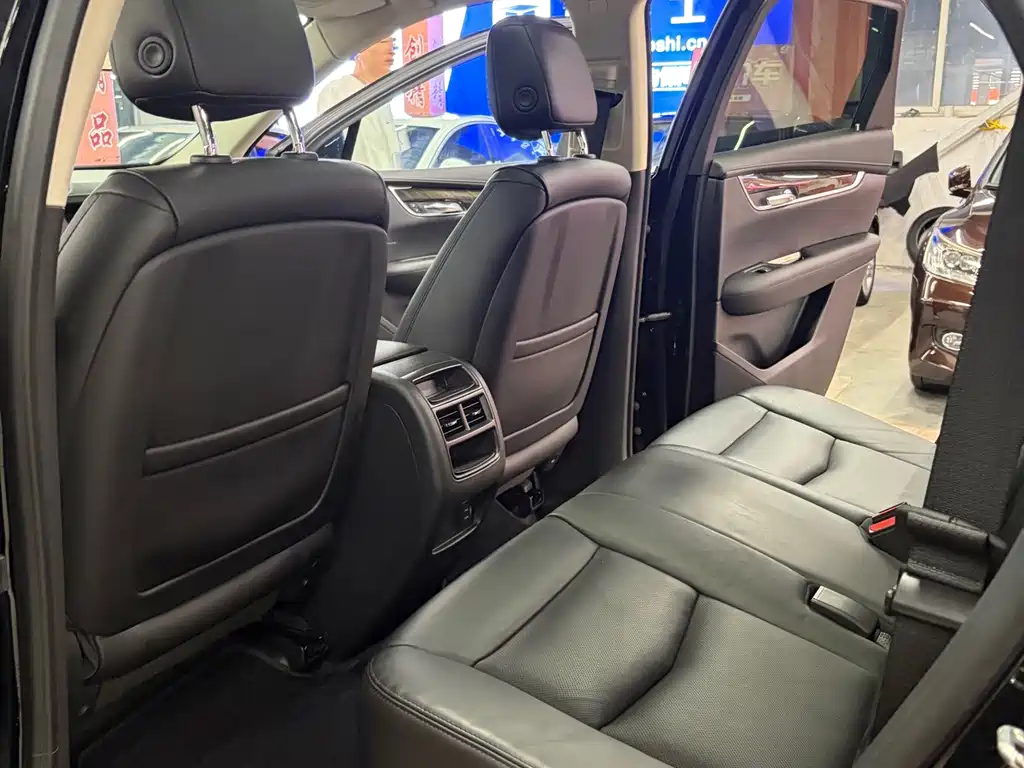 Cadillac XT5 — миниатюра 10
