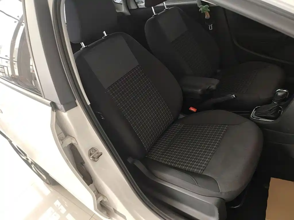 Volkswagen Polo — миниатюра 25