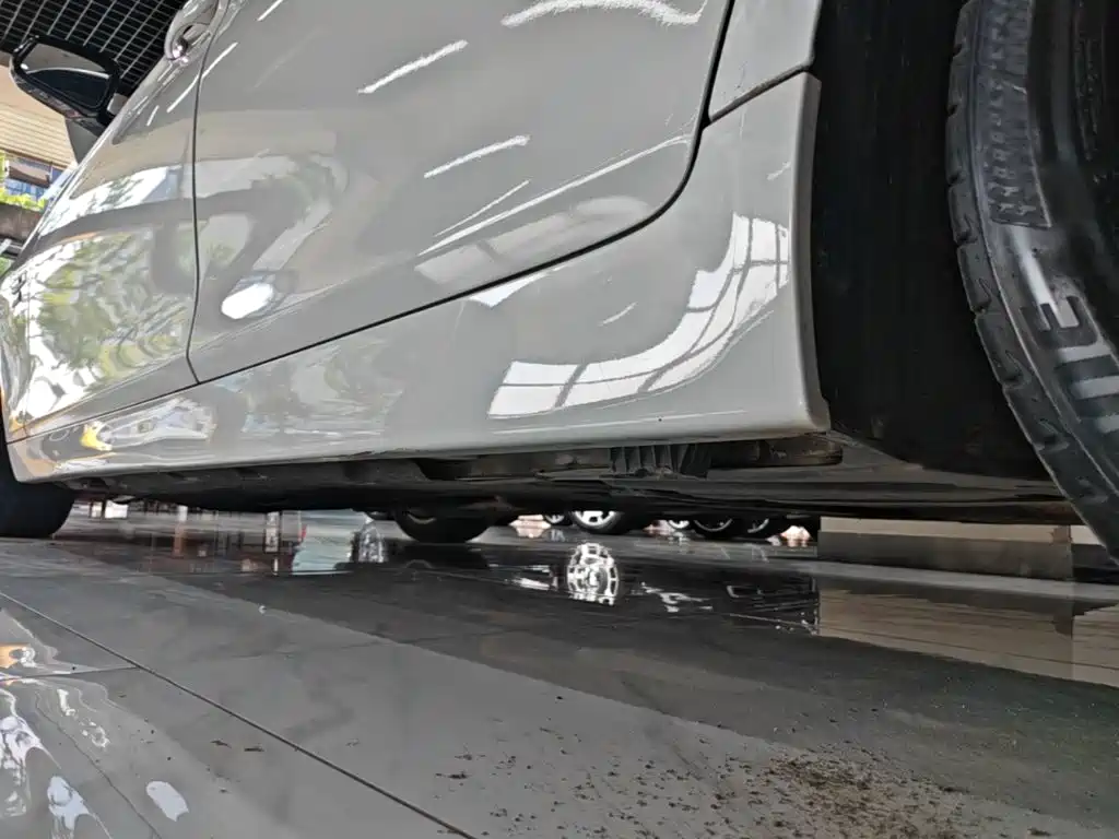 BMW 5 Series — миниатюра 22